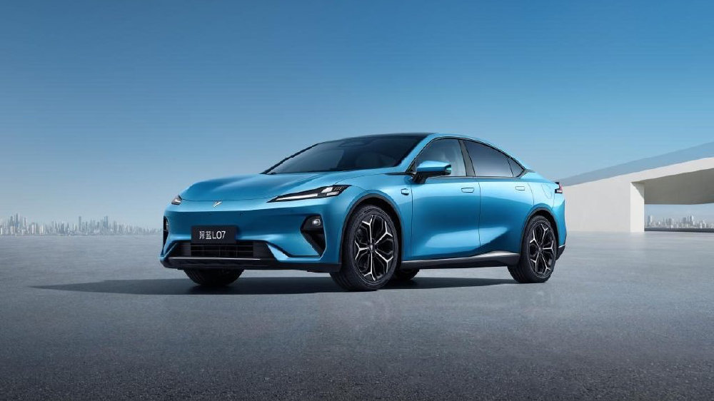 2026款深蓝L07对比海豹07 DM-i ，谁才是15万级混动轿车最优解？