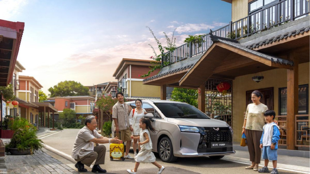 成都车展“一车三动力”  五菱星光730估计又得火？