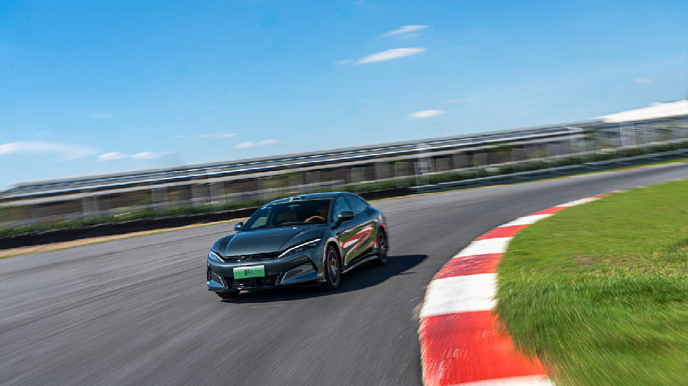 巨额研发投入迎来技术爆发，比亚迪蝉联A股“研发之王”