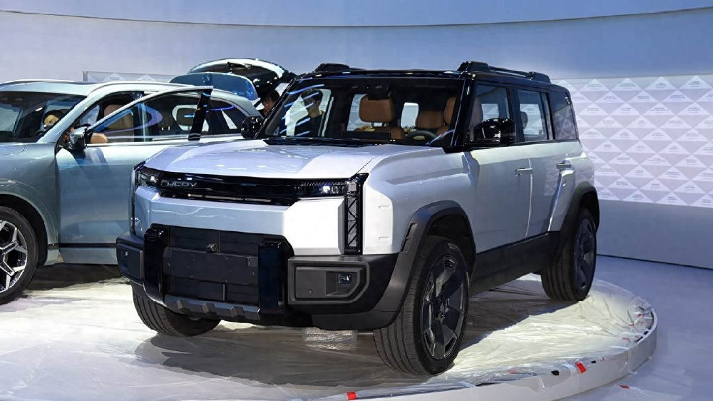 奇瑞风云X3L正式上市！外观造型硬朗大气，1.5T增程动力+双电四驱