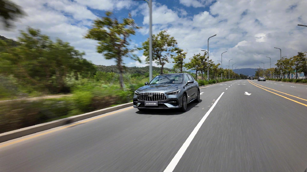 8万块的插混中型车，开着咋样？