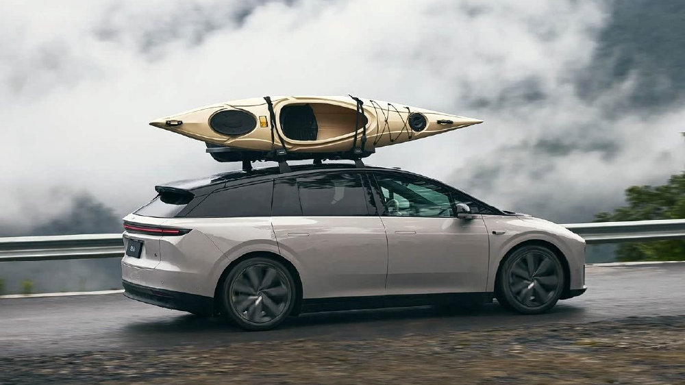 理想背水一战，新车易烊千玺代言，4小时大定突破2万台，挑战YU7