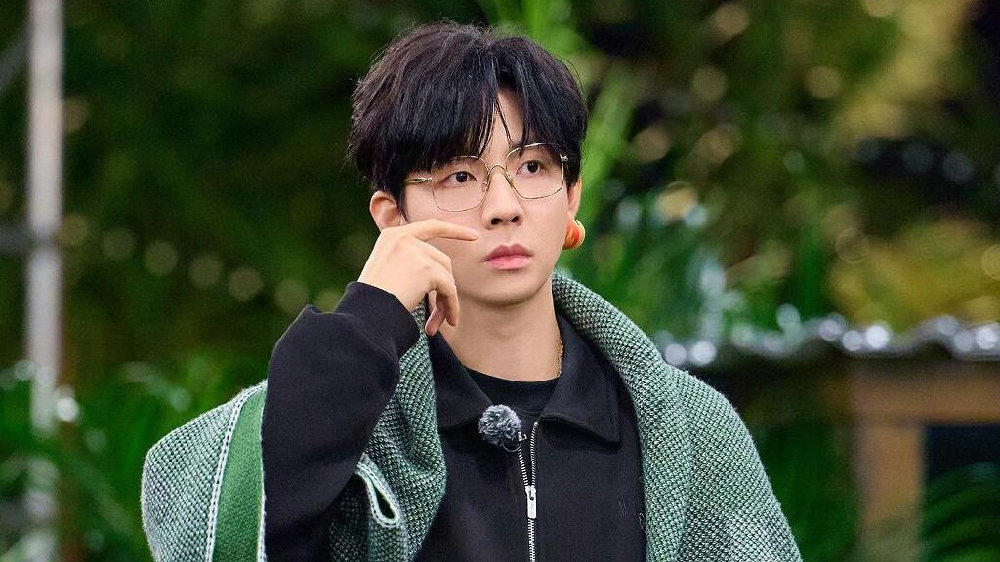 胡夏的敢怒不敢言，张晋输给李承铉，让我看到《披哥》有多不公平