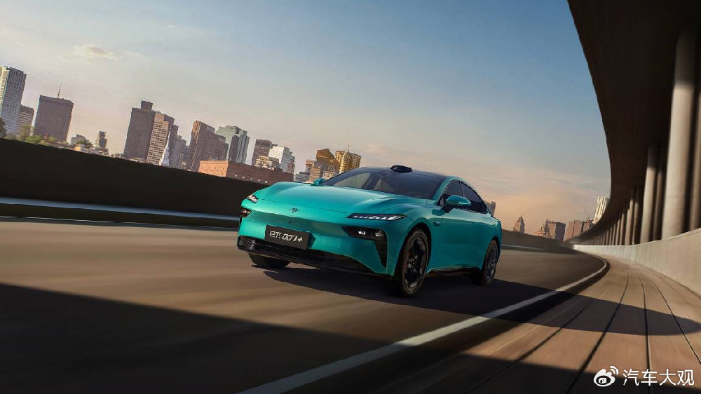 限时焕新价13.99万元起，3秒级加速+标配激光雷达，东风奕派eπ007+重