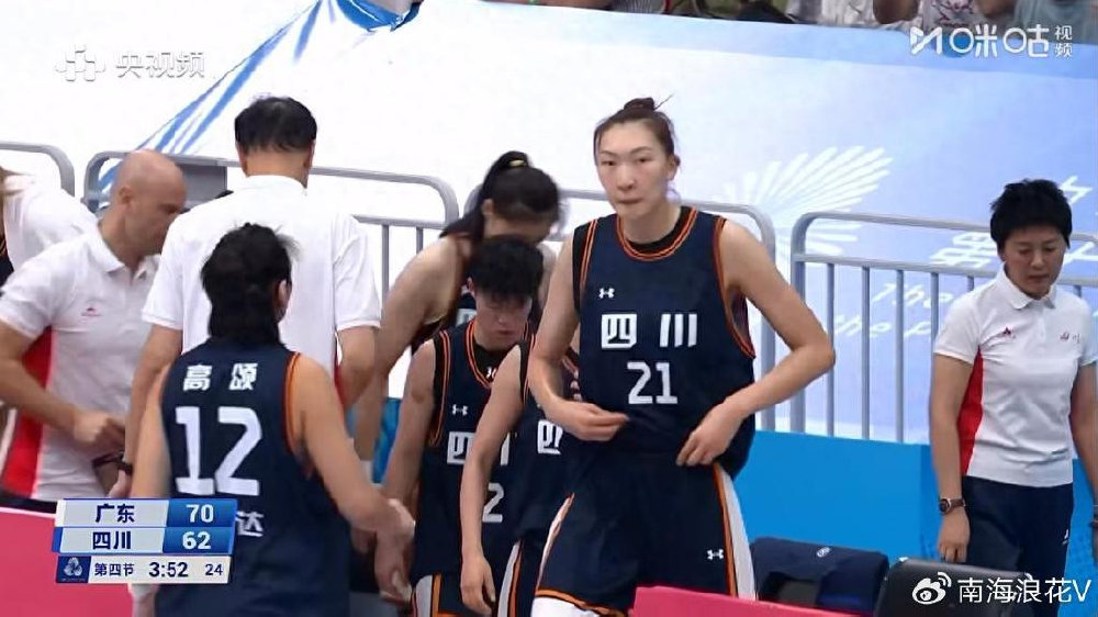 拿500万！全场6中1，只得2分，四川女篮丢冠，球迷：怪不得宫鲁鸣不用