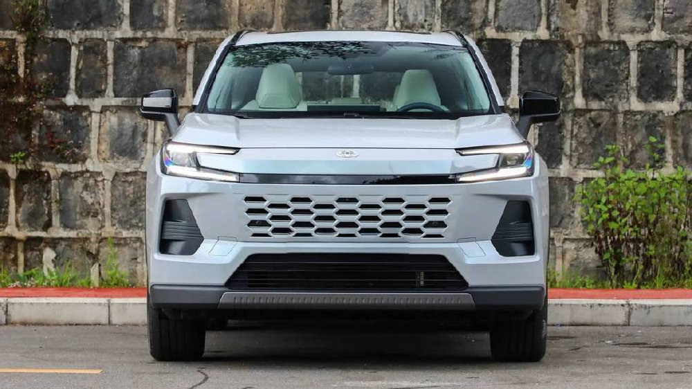 16.98万起！新一代丰田威兰达上市，智能化升级成为亮点