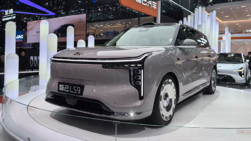2025广州车展：智己LS9开启交付，新增66度超级骁遥MAX电池产线