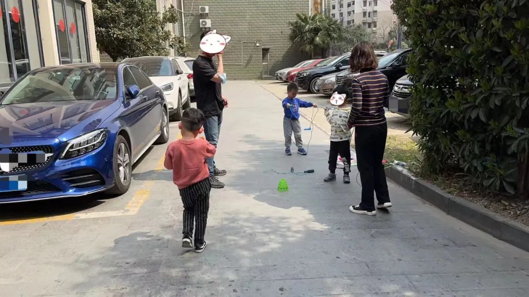疫情下的上海休闲区蓝鸢梦想 - Www.slyday.coM 疫情下的上海休闲区蓝鸢梦想 - Www.slyday.coM