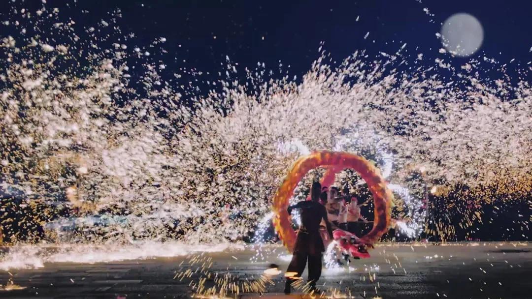 解读这个月圆夜的“玄机”:深扒《中秋奇妙游》的八个彩蛋休闲区蓝鸢梦想 - Www.slyday.coM 解读这个月圆夜的“玄机”:深扒《中秋奇妙游》的八个彩蛋休闲区蓝鸢梦想 - Www.slyday.coM