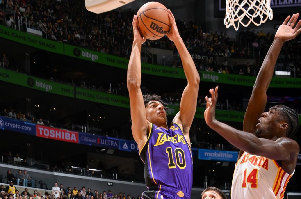 新秀侧翼表现亮眼季前赛数据出炉 管理层或追加签约名额