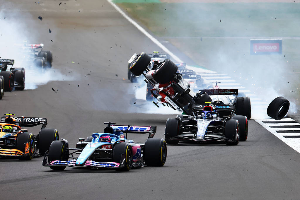 惊险!中国F1车手周冠宇遭遇严重事故,赛车被撞飞起、翻滚、倒扣滑行!车队:周冠宇目前意识清醒休闲区蓝鸢梦想 - Www.slyday.coM 惊险!中国F1车手周冠宇遭遇严重事故,赛车被撞飞起、翻滚、倒扣滑行!车队:周冠宇目前意识清醒休闲区蓝鸢梦想 - Www.slyday.coM