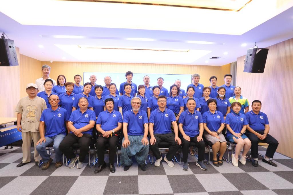 打造中国奇迹十万人同跳一支舞全民健康操舞展演赛河北启帷