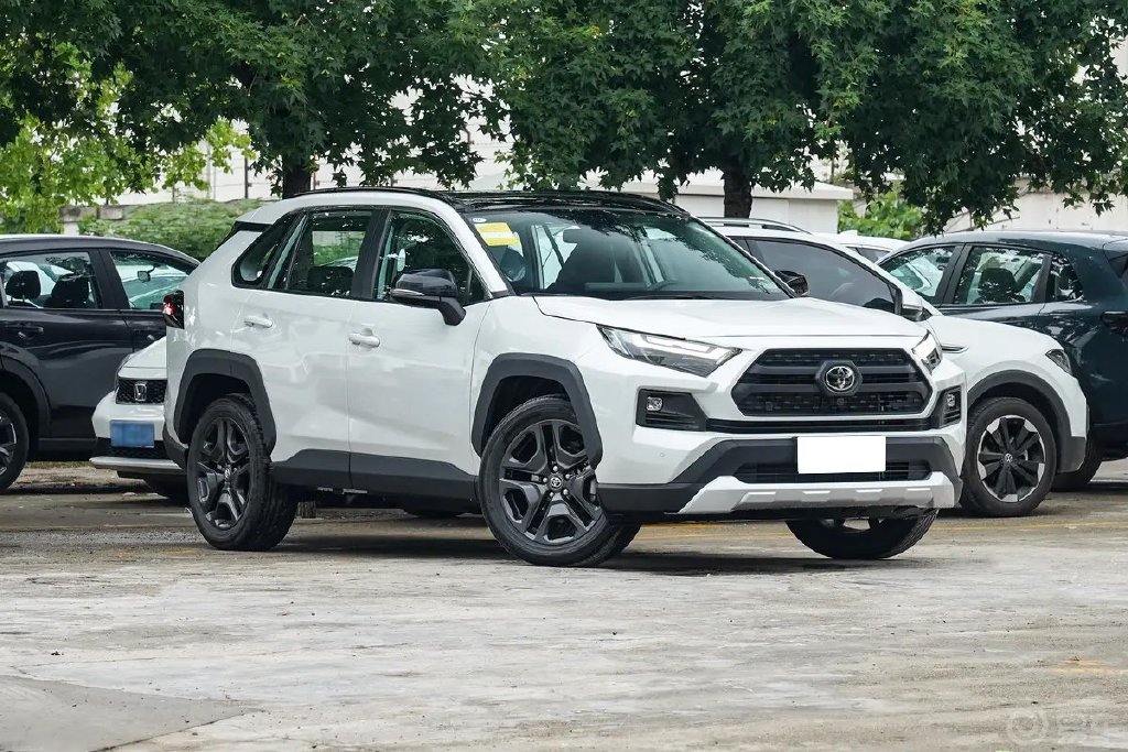RAV4荣放与威兰达强强对决,最终它以细节取胜!