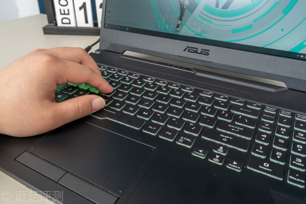 电脑游戏本华硕天选3 ba31-irtymmw1109400.jpg