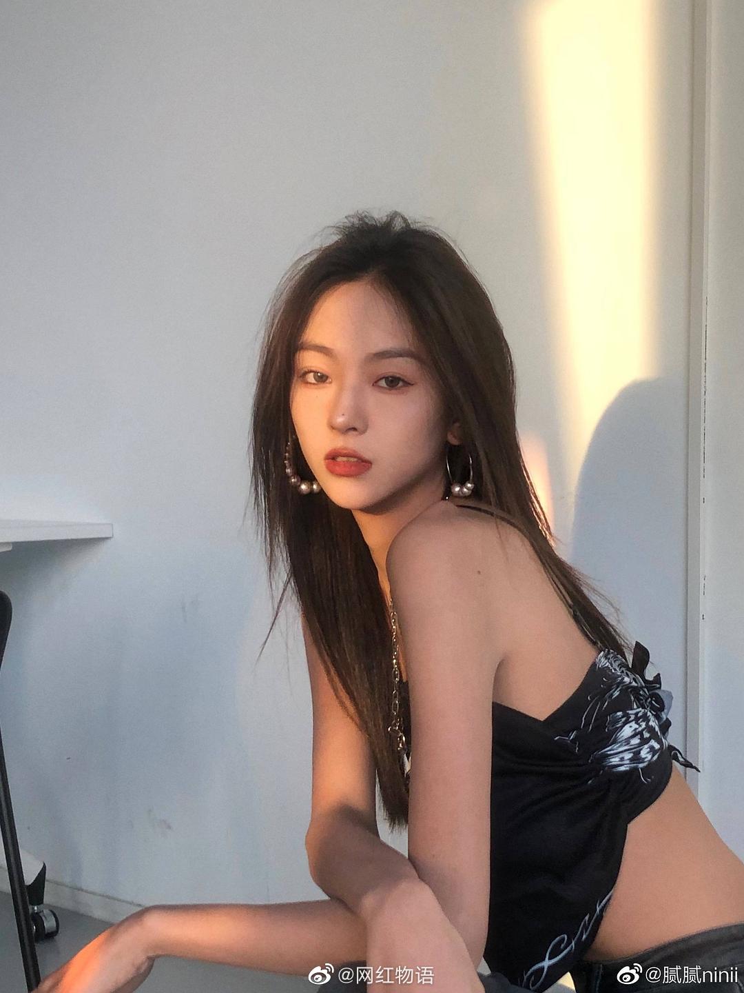 网红腻腻ninii这种水平可以算网红中的大美女级别吗