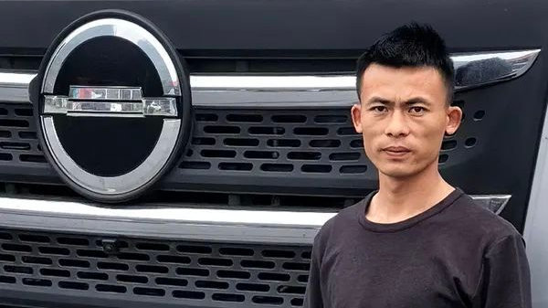 李明明：省钱省心 北京重卡跑绿通运输 “真香”|卡车之友网