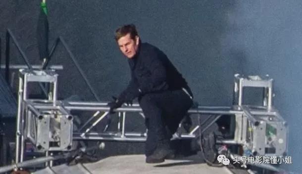 《碟中谍7》片场新照曝光,阿汤哥火车顶上真打,59岁还在玩命休闲区蓝鸢梦想 - Www.slyday.coM 《碟中谍7》片场新照曝光,阿汤哥火车顶上真打,59岁还在玩命休闲区蓝鸢梦想 - Www.slyday.coM