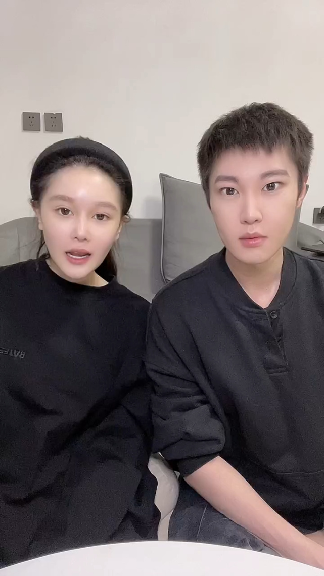 赵本山女儿与男友<a href=