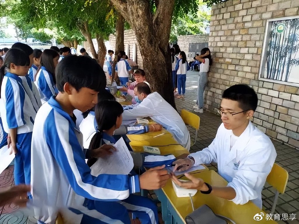 杭州：男生高考体检被要求脱内裤，有这个必要吗？休闲区蓝鸢梦想 - Www.slyday.coM