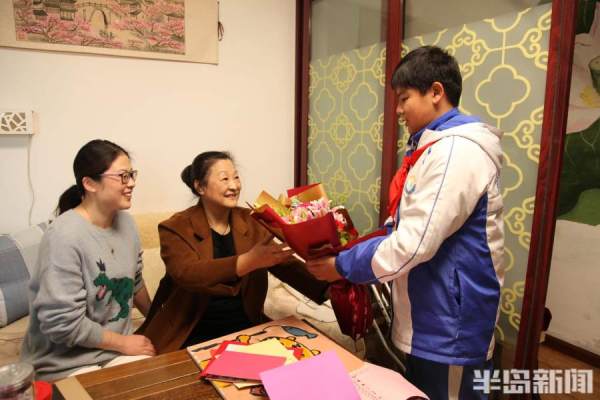 志愿者上门，陪妈妈“过年”！留学<a href=