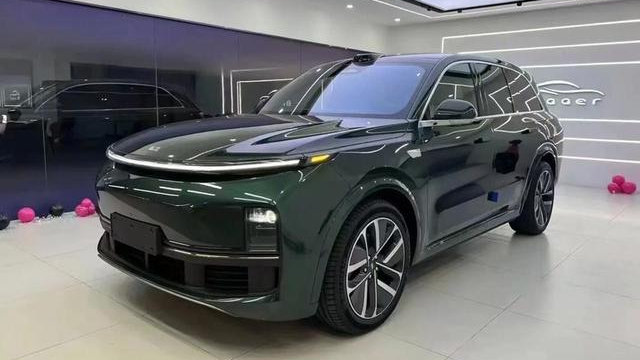 理想L8自动泊车撞墙，行车记录被删除！车主该如何维权？