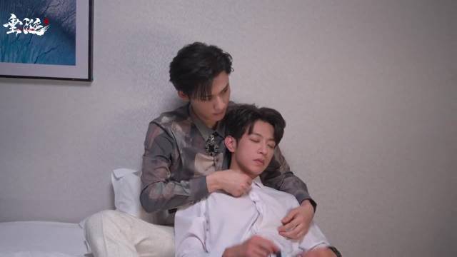 狼兔解领带花絮每周六晚8点全球更新