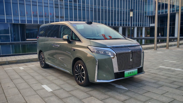 高山7上市，30万内新能源MPV新卷王