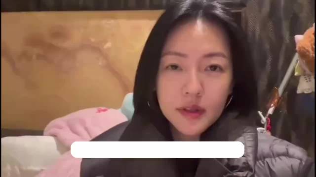 小S和林青霞同框合照,梦幻联动画风搞怪,两人笑起来神似