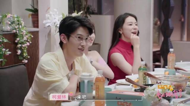 小焦对朋友高情商打招呼，对喜欢的人秒变憨憨，判若两人丨心动8