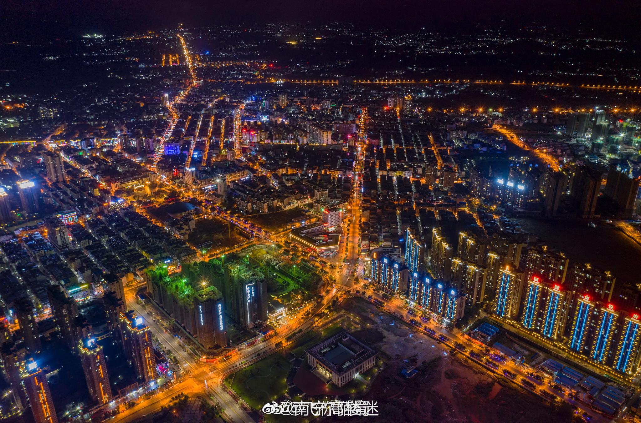 《航拍广西》南宁宾阳县一个正在腾飞的大县_东北