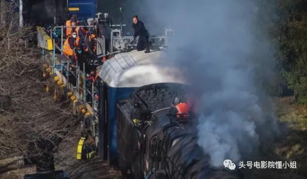 《碟中谍7》片场新照曝光,阿汤哥火车顶上真打,59岁还在玩命休闲区蓝鸢梦想 - Www.slyday.coM 《碟中谍7》片场新照曝光,阿汤哥火车顶上真打,59岁还在玩命休闲区蓝鸢梦想 - Www.slyday.coM