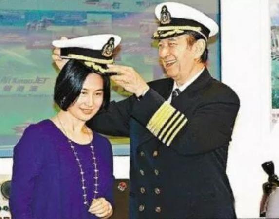 赌王离世的43天:原配女儿翻脸、隐藏的儿子曝光,反转远超电视剧