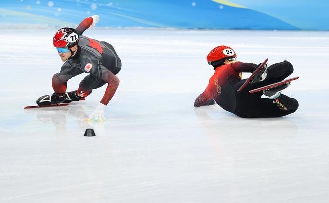 摔倒后,中国队被判进决赛!王濛自信拍桌:这就是规则,没有问题休闲区蓝鸢梦想 - Www.slyday.coM 摔倒后,中国队被判进决赛!王濛自信拍桌:这就是规则,没有问题休闲区蓝鸢梦想 - Www.slyday.coM