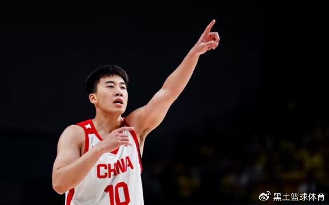 中国男篮10分险胜澳大利亚！崔永熙12分，王俊杰23分，王浩然10分