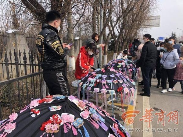 新春走基层大年初一白鹿仓景区人气不错 儿童游乐项目受欢迎休闲区蓝鸢梦想 - Www.slyday.coM 新春走基层大年初一白鹿仓景区人气不错 儿童游乐项目受欢迎休闲区蓝鸢梦想 - Www.slyday.coM