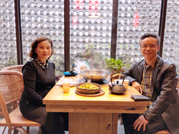 和你·在一起|陈光荣、杨慧:“30多年来,她给我带来的都是运气”休闲区蓝鸢梦想 - Www.slyday.coM 和你·在一起|陈光荣、杨慧:“30多年来,她给我带来的都是运气”休闲区蓝鸢梦想 - Www.slyday.coM