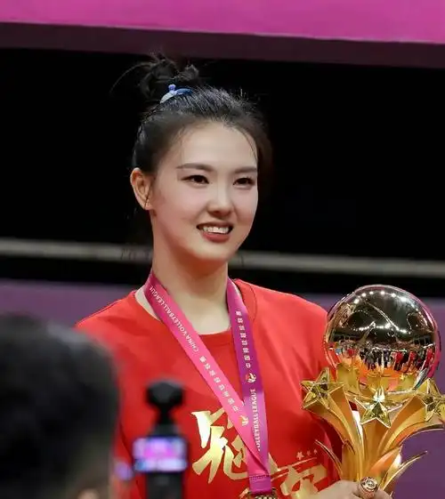 正式退役，张常宁官宣，做出决定，安置岗位曝光，生子计划或开启