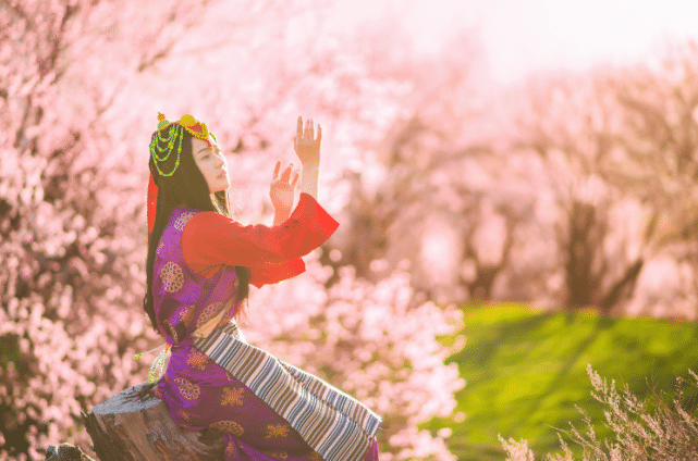 国内最美的春天，三月份的林芝堪称西藏最美的世外桃源