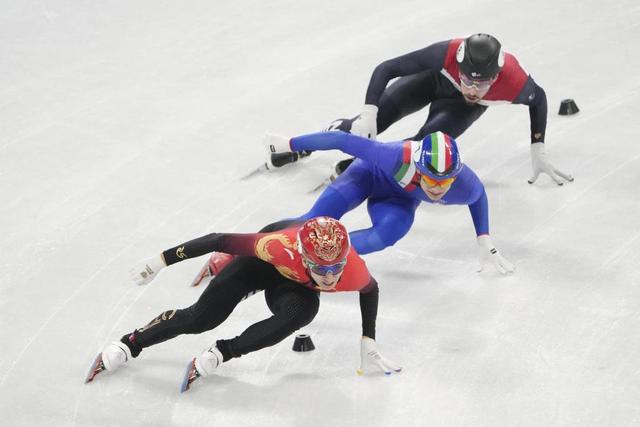 中国“威武”!任子威、武大靖、孙龙携手晋级短道速滑男子500米1/4决赛休闲区蓝鸢梦想 - Www.slyday.coM 中国“威武”!任子威、武大靖、孙龙携手晋级短道速滑男子500米1/4决赛休闲区蓝鸢梦想 - Www.slyday.coM