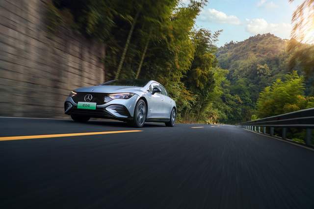 开完奔驰EQE,大概看懂了纯电豪华车的底层逻辑休闲区蓝鸢梦想 - Www.slyday.coM 开完奔驰EQE,大概看懂了纯电豪华车的底层逻辑休闲区蓝鸢梦想 - Www.slyday.coM