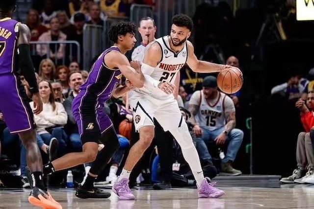 詹眉联手发威关键时刻连得8分 NBA官方直播流量突破千万大关