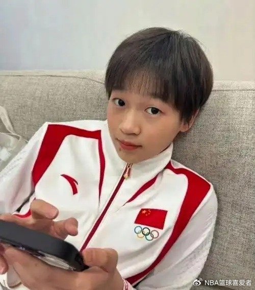 正式退出？闺蜜聚会，谁注意全红婵表态，态度坚决，陈若琳看懂