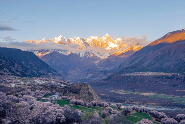 国内最美的春天，三月份的林芝堪称西藏最美的世外桃源