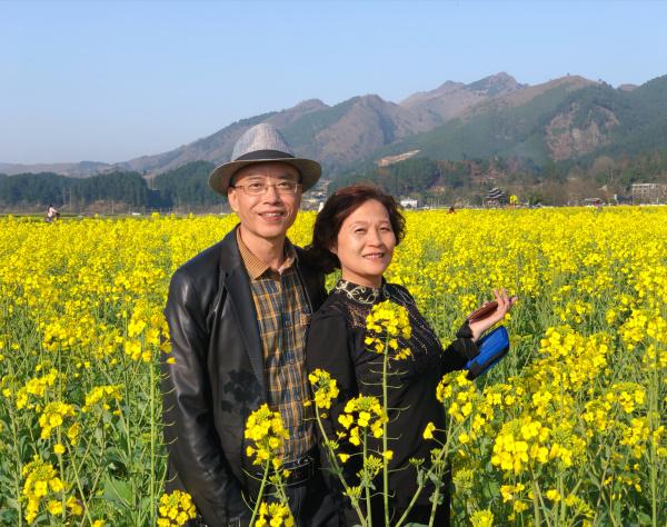 和你·在一起|陈光荣、杨慧:“30多年来,她给我带来的都是运气”休闲区蓝鸢梦想 - Www.slyday.coM 和你·在一起|陈光荣、杨慧:“30多年来,她给我带来的都是运气”休闲区蓝鸢梦想 - Www.slyday.coM