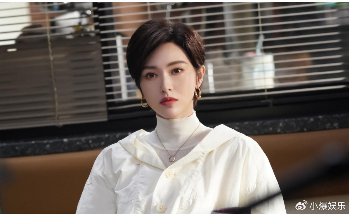 唐嫣《爱情没有神话》后又一新剧杀青，朱珠娜扎等美女加盟，爆款预定