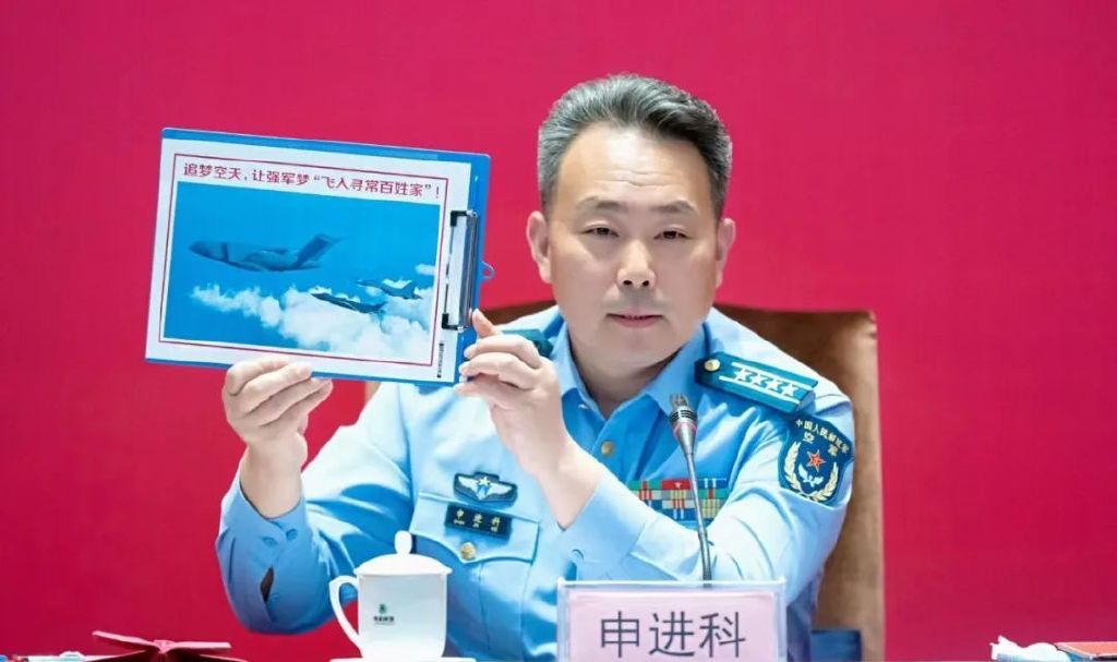 三机同框里的信息量人民空军跨越式发展
