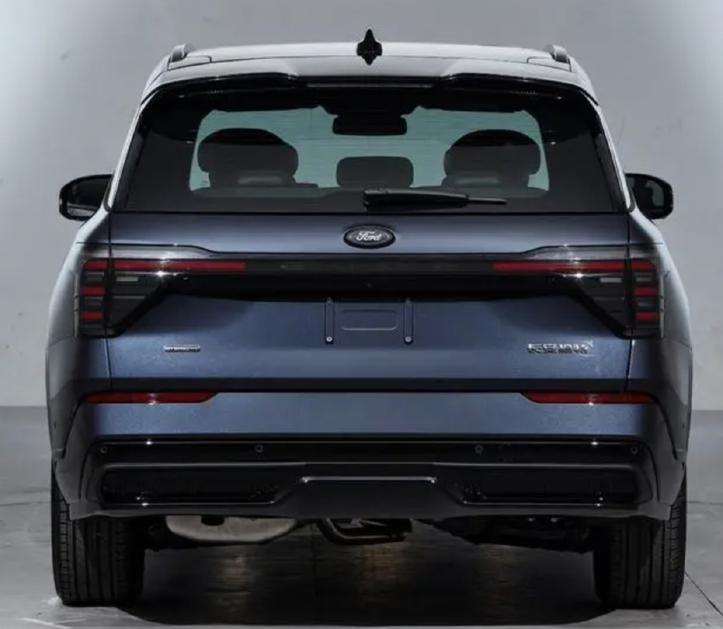 尺寸大了/有混动车型 福特全新锐界广州车展亮相5 尺寸大了/有混动车型 福特全新锐界广州车展亮相