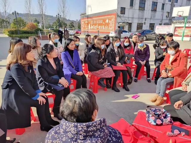 巾帼红·家宣讲|让党的十九届六中全会精神“飞入寻常百姓家”休闲区蓝鸢梦想 - Www.slyday.coM 巾帼红·家宣讲|让党的十九届六中全会精神“飞入寻常百姓家”休闲区蓝鸢梦想 - Www.slyday.coM