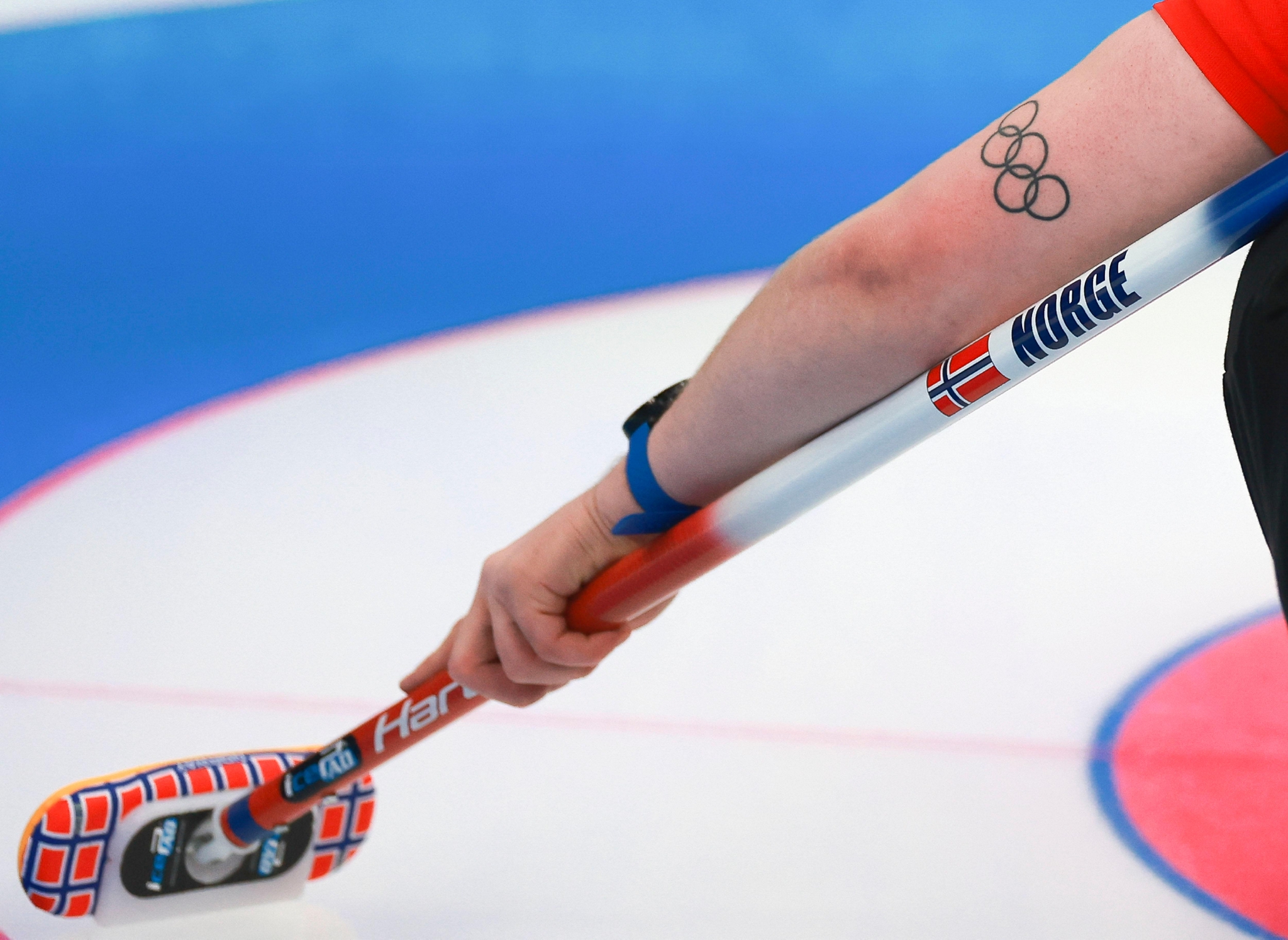 (北京冬奥会)冰壶——混双循环赛:加拿大队胜挪威队休闲区蓝鸢梦想 - Www.slyday.coM (北京冬奥会)冰壶——混双循环赛:加拿大队胜挪威队休闲区蓝鸢梦想 - Www.slyday.coM