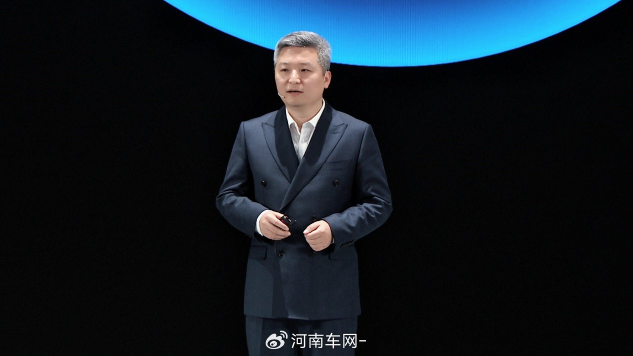 福田汽车重磅发布行业首个 AI 大模型的智能品牌—— ″苍穹″